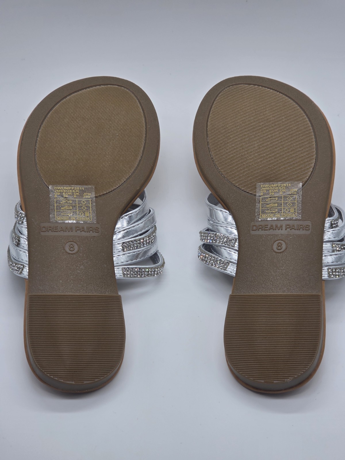 NEW! Dream Pairs Women’s Evening Flats Silver Summer Sandals With Beige Bottoms