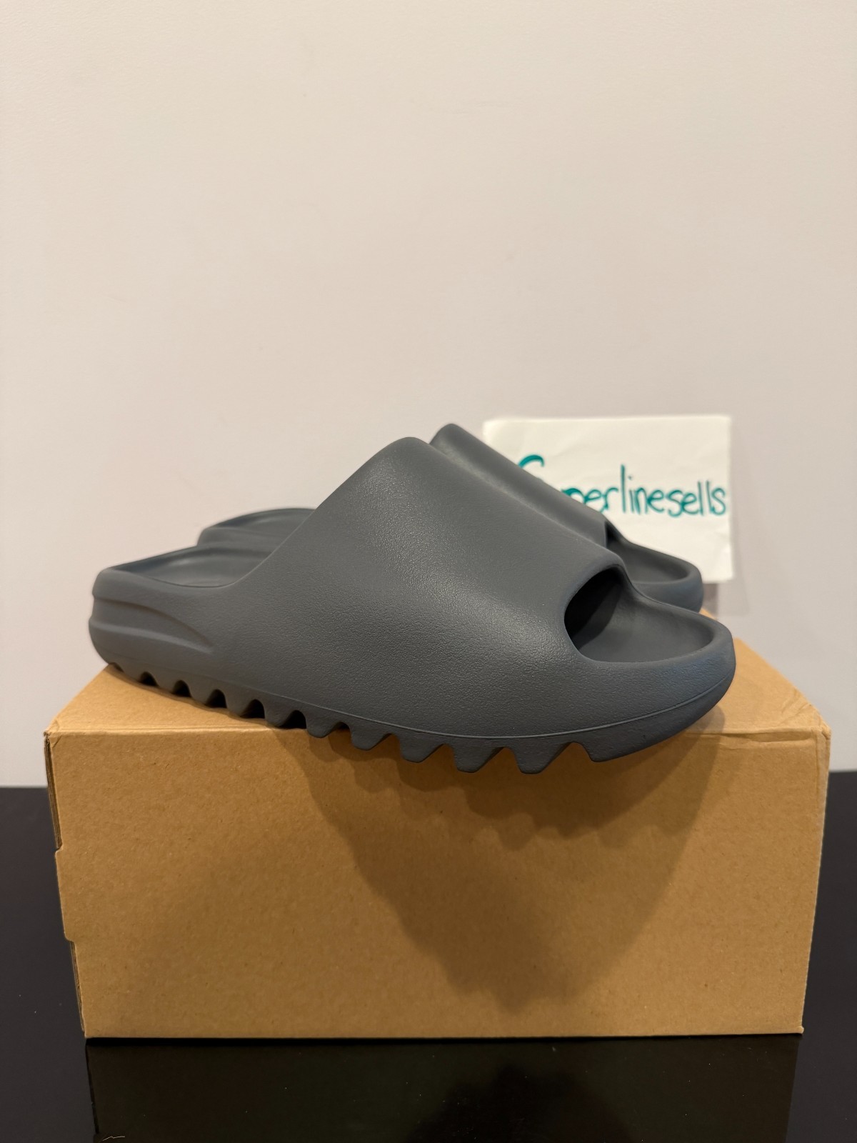 Adidas Yeezy Slide Slate Grey Size 8 (100% Authentic) ID2350