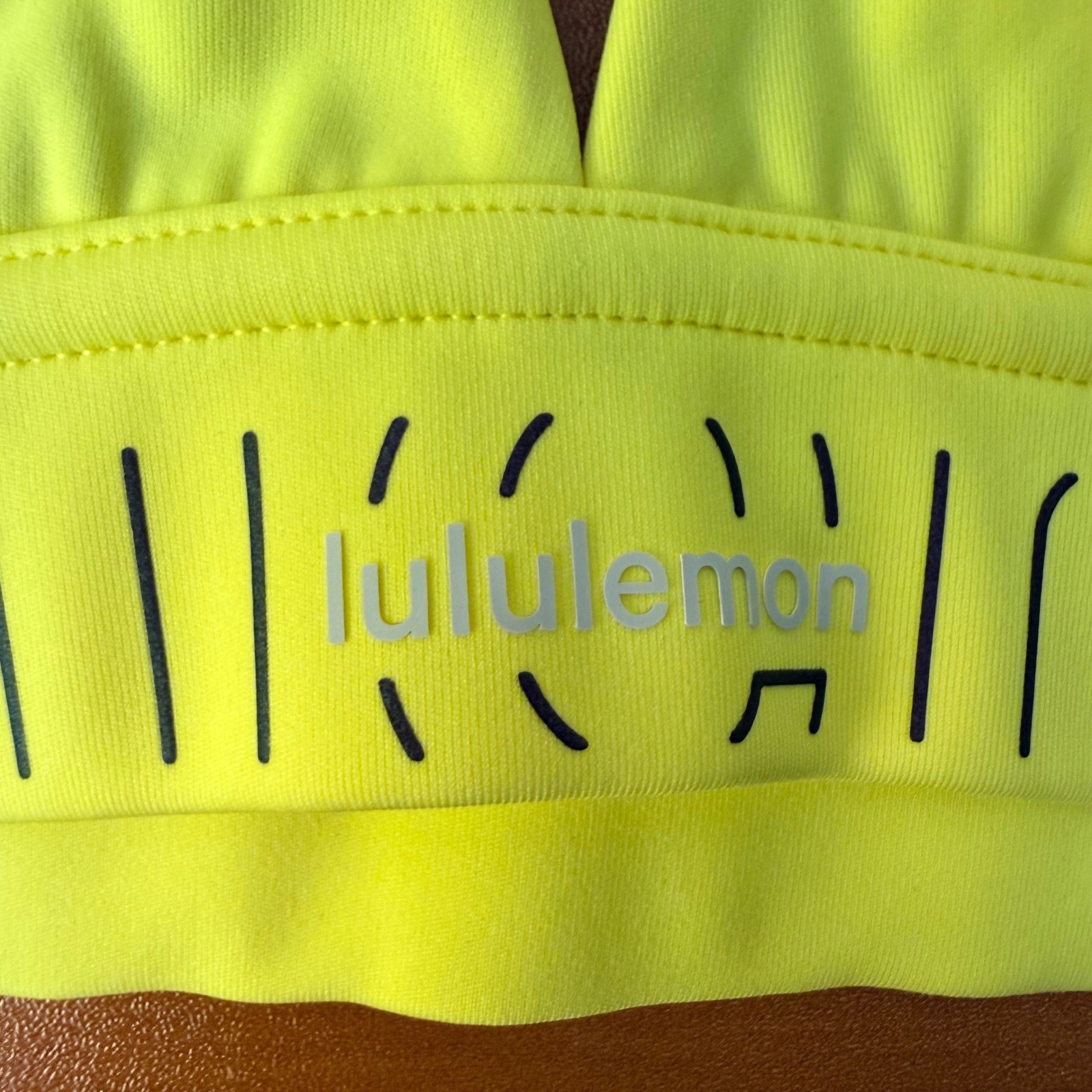 Lululemon License to Train Triangle Bra A/B Electric Yellow BEAY Size 4 LW2EGJS