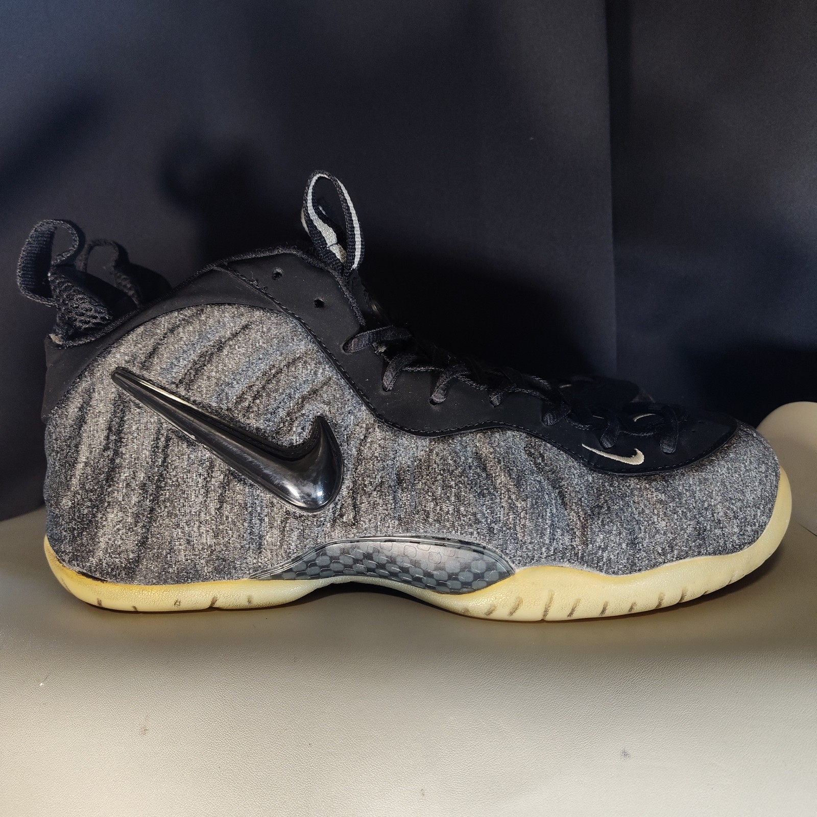 Nike Foamposite Wool Fleece Size 12 Dark Grey Heather/Black-Black 624041-007
