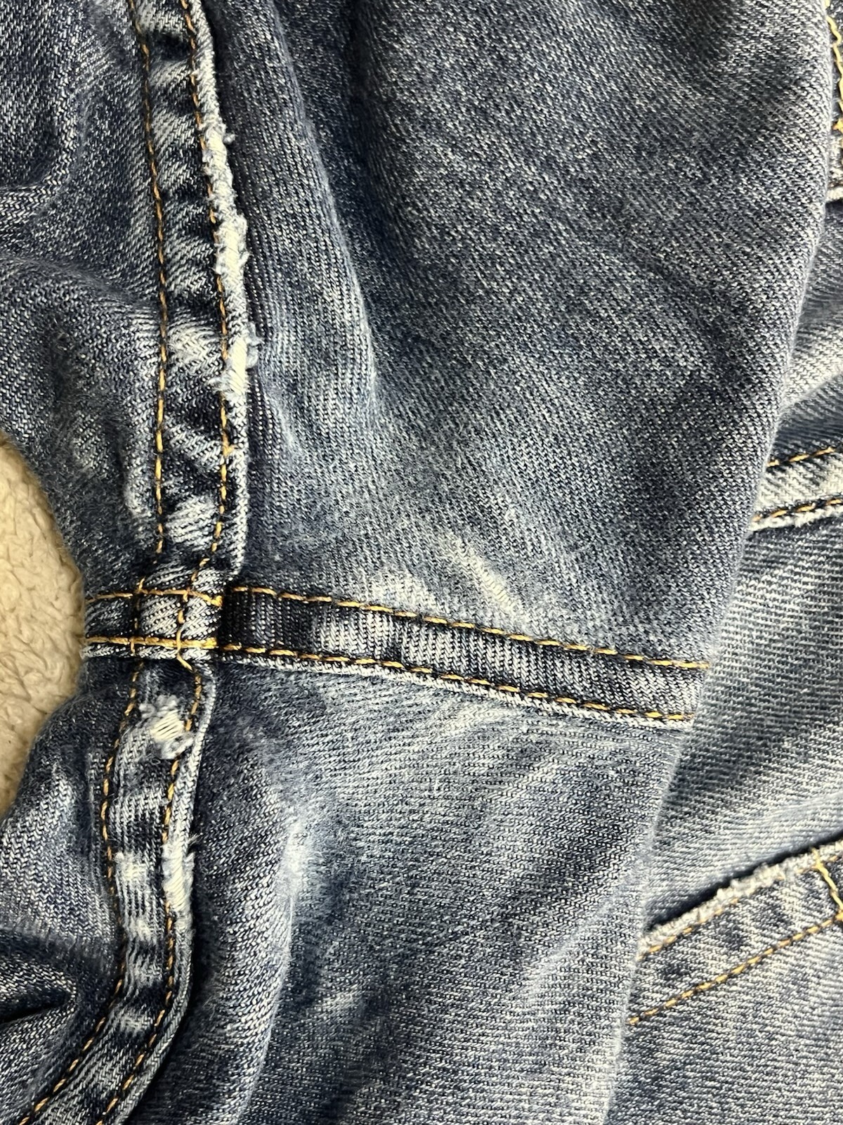 Levi’s 519 Men’s Size W36/ L32 US High Rise Straight Leg Skinny Jeans Blue