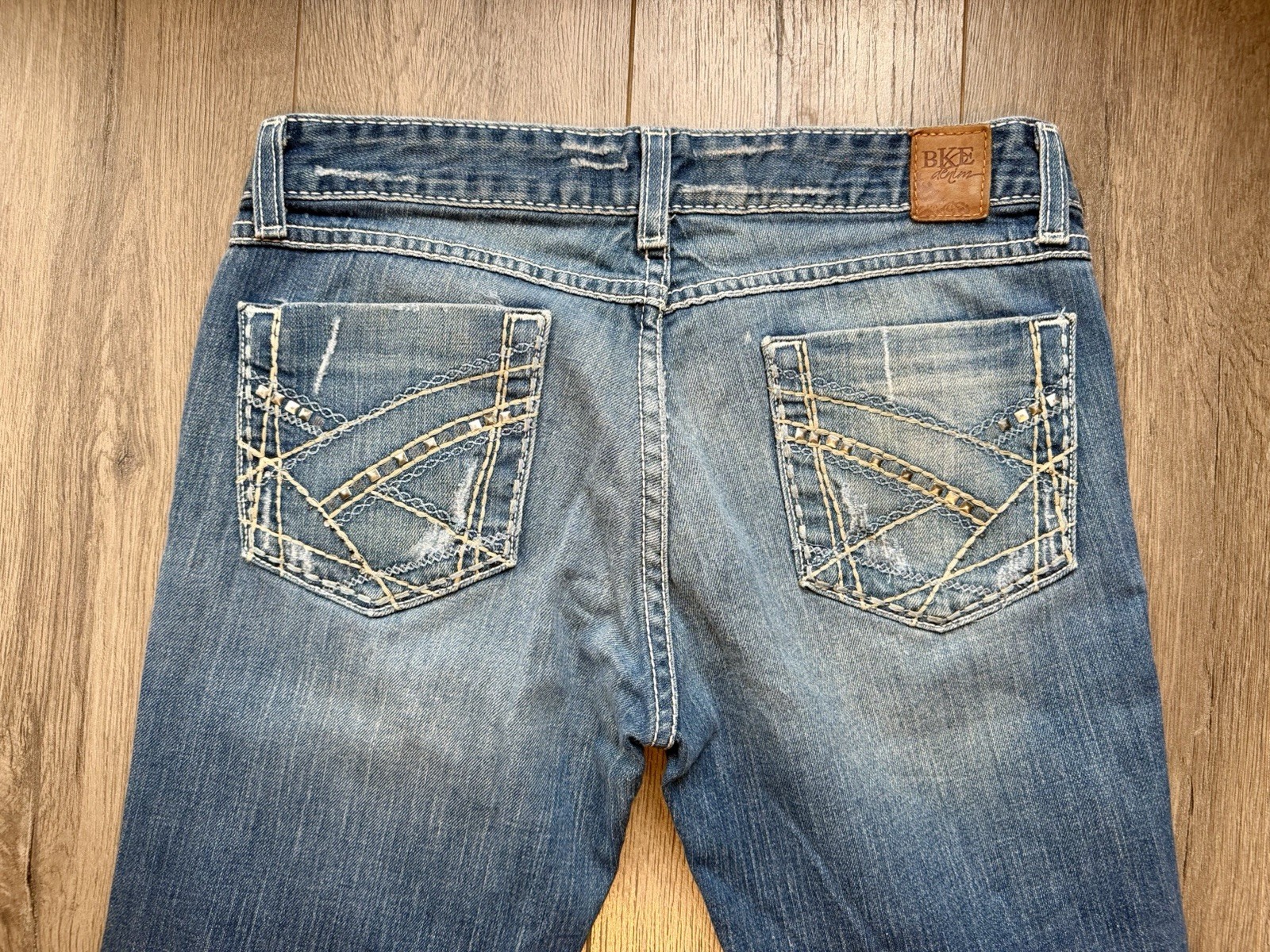 BKE Stella Bootcut Distressed Medium Wash Denim Jeans Women’s 29 x 31.5