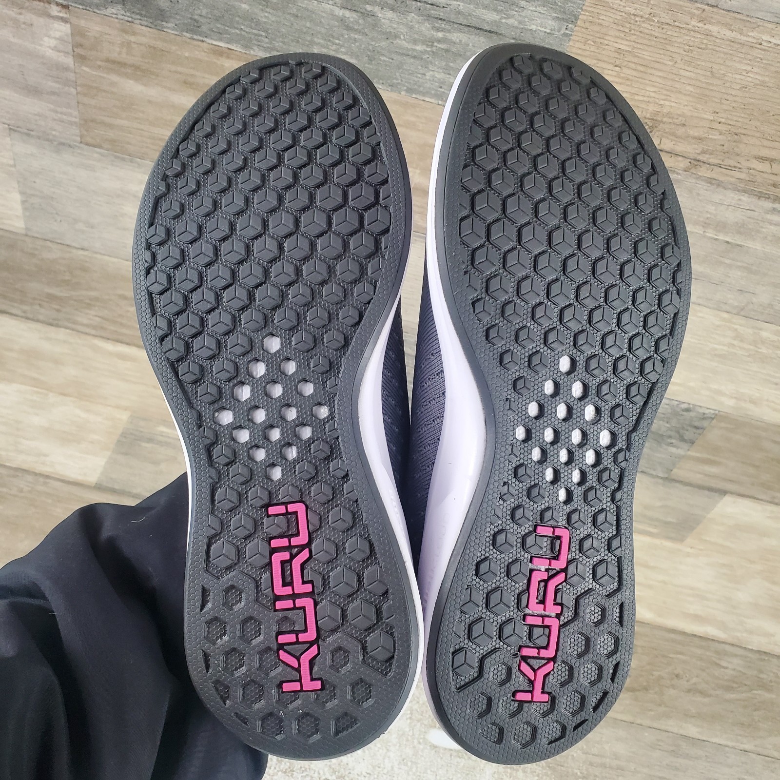 Kuru Atom Slip-On Womens Shoes Sz 7.5 M Running Stone Gray Berry Pink Sneakers