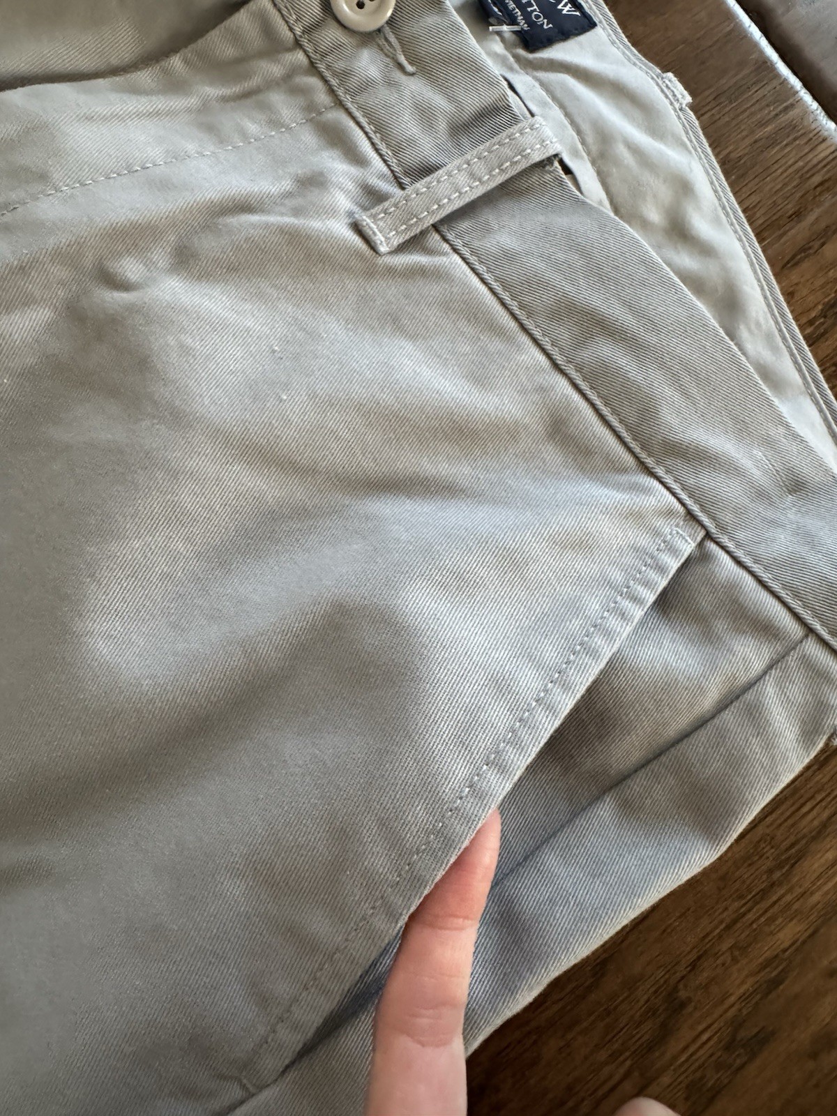 J Crew Bowery Men’s 33×30 Beige / Off White Chino Casual Pants NEW