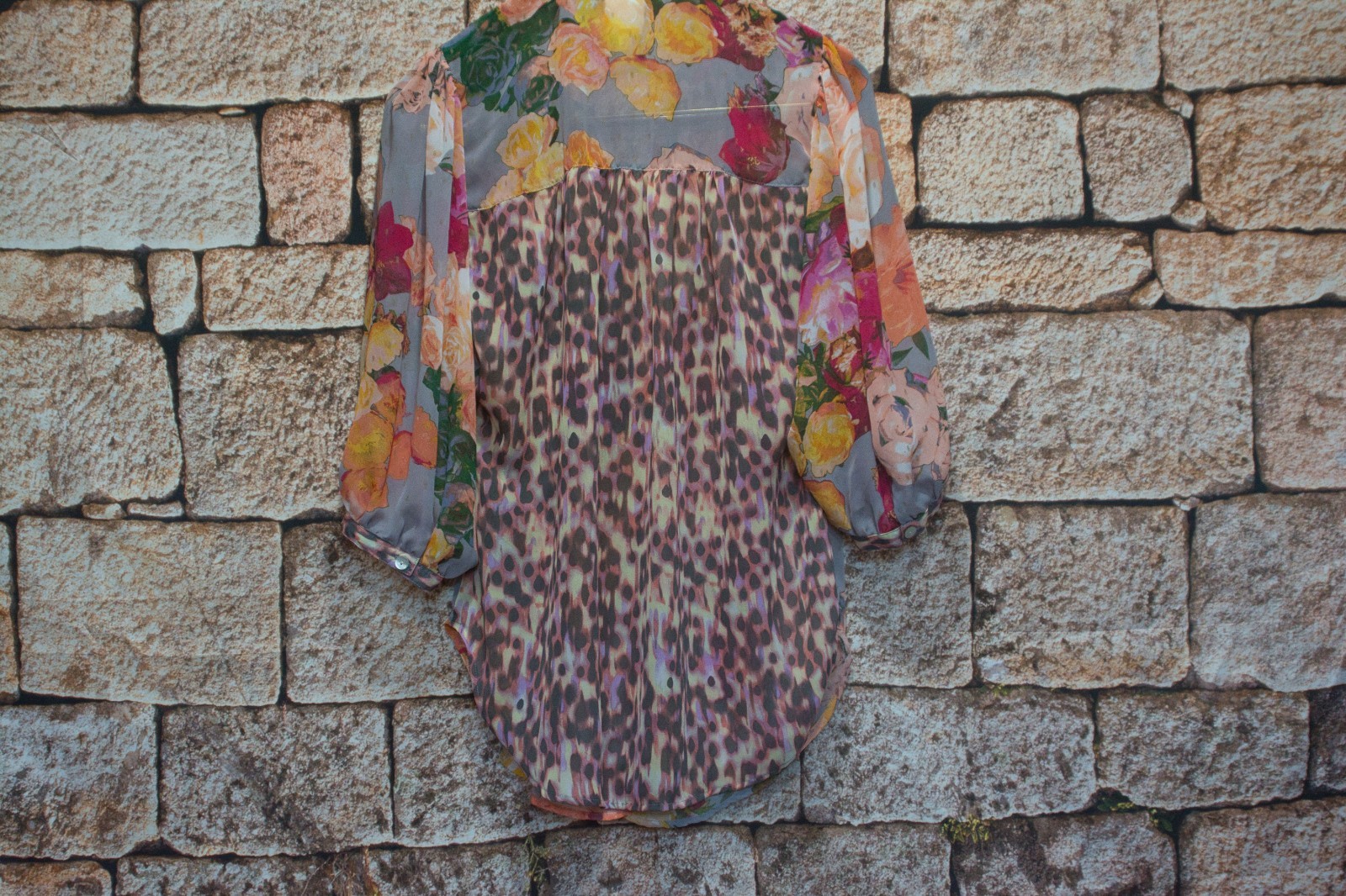 Fig and Flower Women’s Multicolor Sheer Blouse Size Large Floral Mixed Print Top