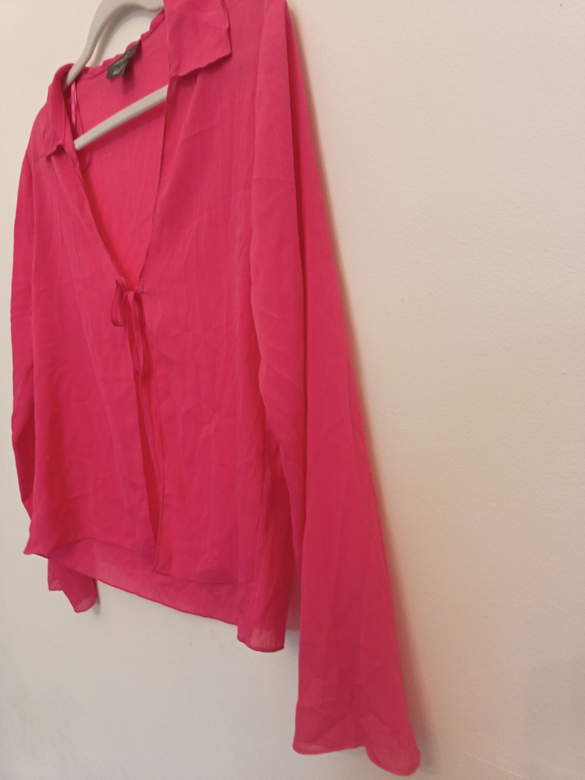 BNWOT Hot Pink Chiffon Blouse Long Sleeve Size 10 Tie Front Lightweight Holiday