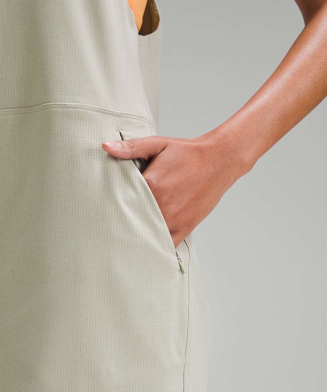 EUC Lululemon Woven Air Overalls, 26.5″ inseam, in Raw Linen (lt beige), sz 12!
