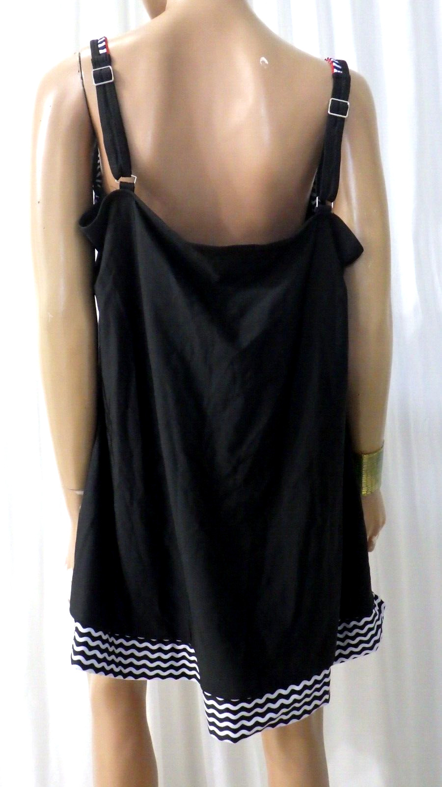 NWT DANIFY US SZ 26 (BUST 58) BLACK WHITE 1 PIECE MOLDED CUP SWIMDRESS EU SZ 60