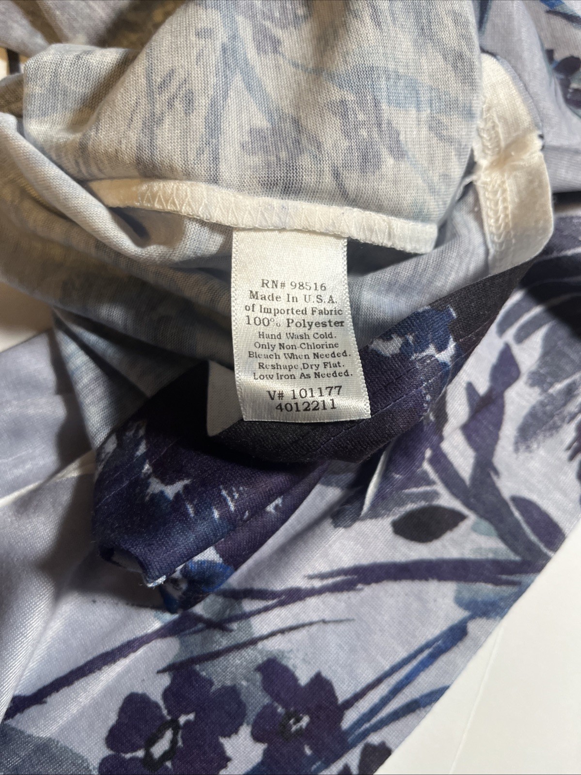 Multicolor Coldwater Creek Shirt Large 14 3/4 Sleeve V Neck