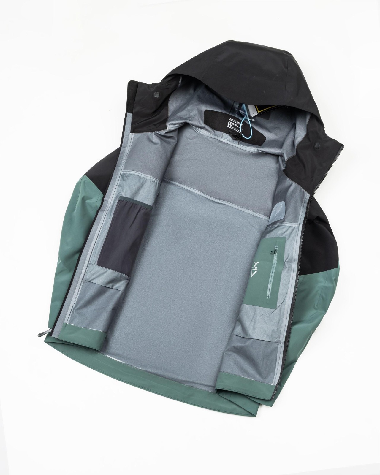 Arc’teryx SV7 technical shell jacket Black /Green