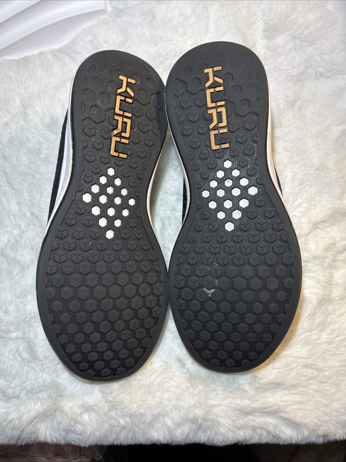 Kuru Atom Slip On Womens Size 10 Black White Athletic Walking Shoes Sneakers