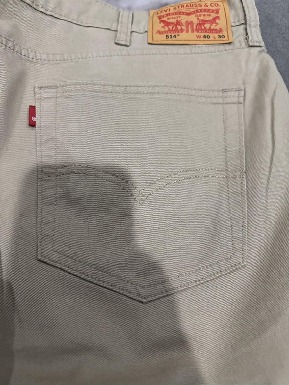 Levi’s Men’s 514 Straight Stretch Jean Tan Size 40×30 Sits Below Original Tan