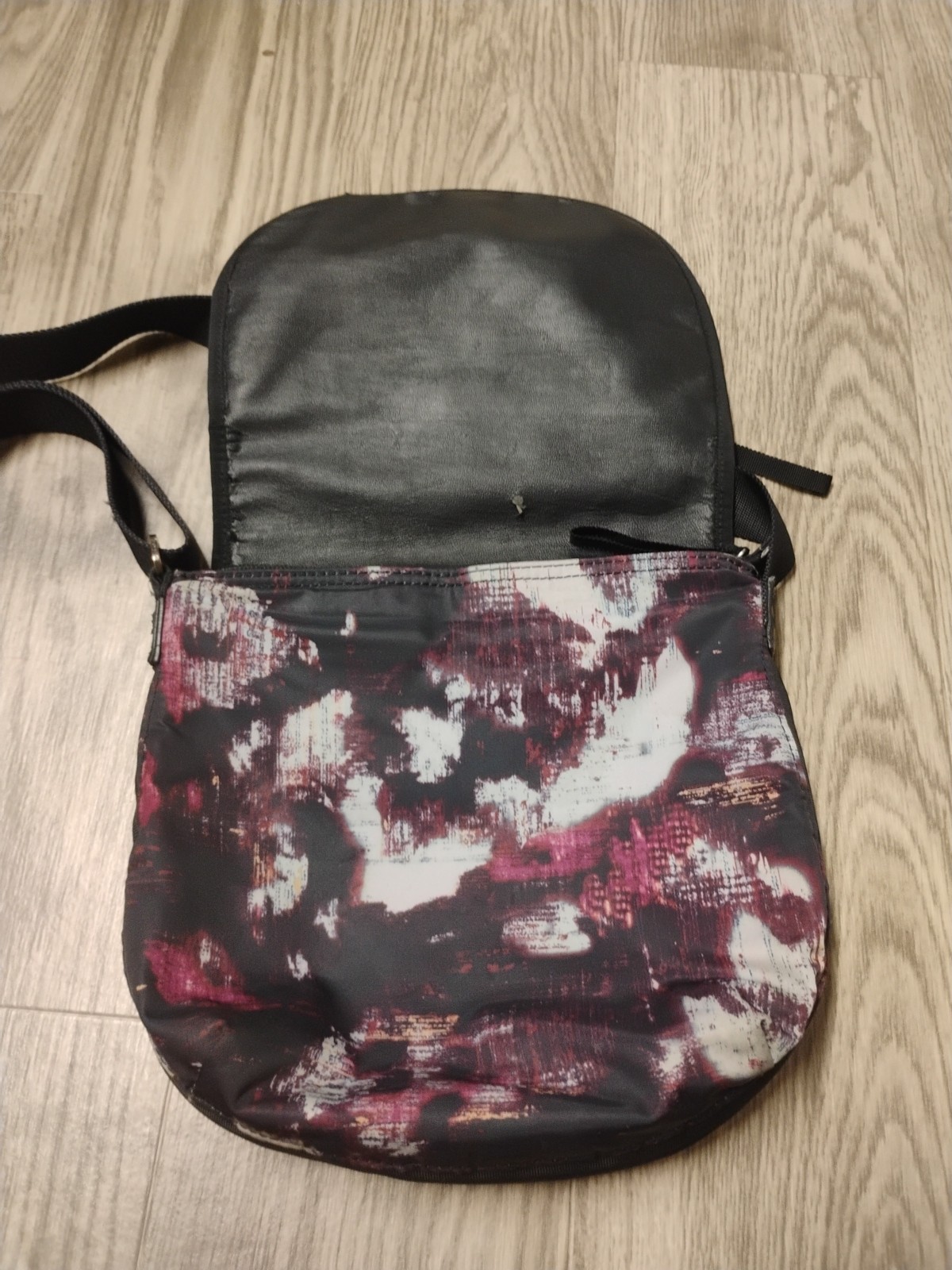 Lululemon Athletica Party Om Festival Bag Crossbody Frosted Rose Gray Pink
