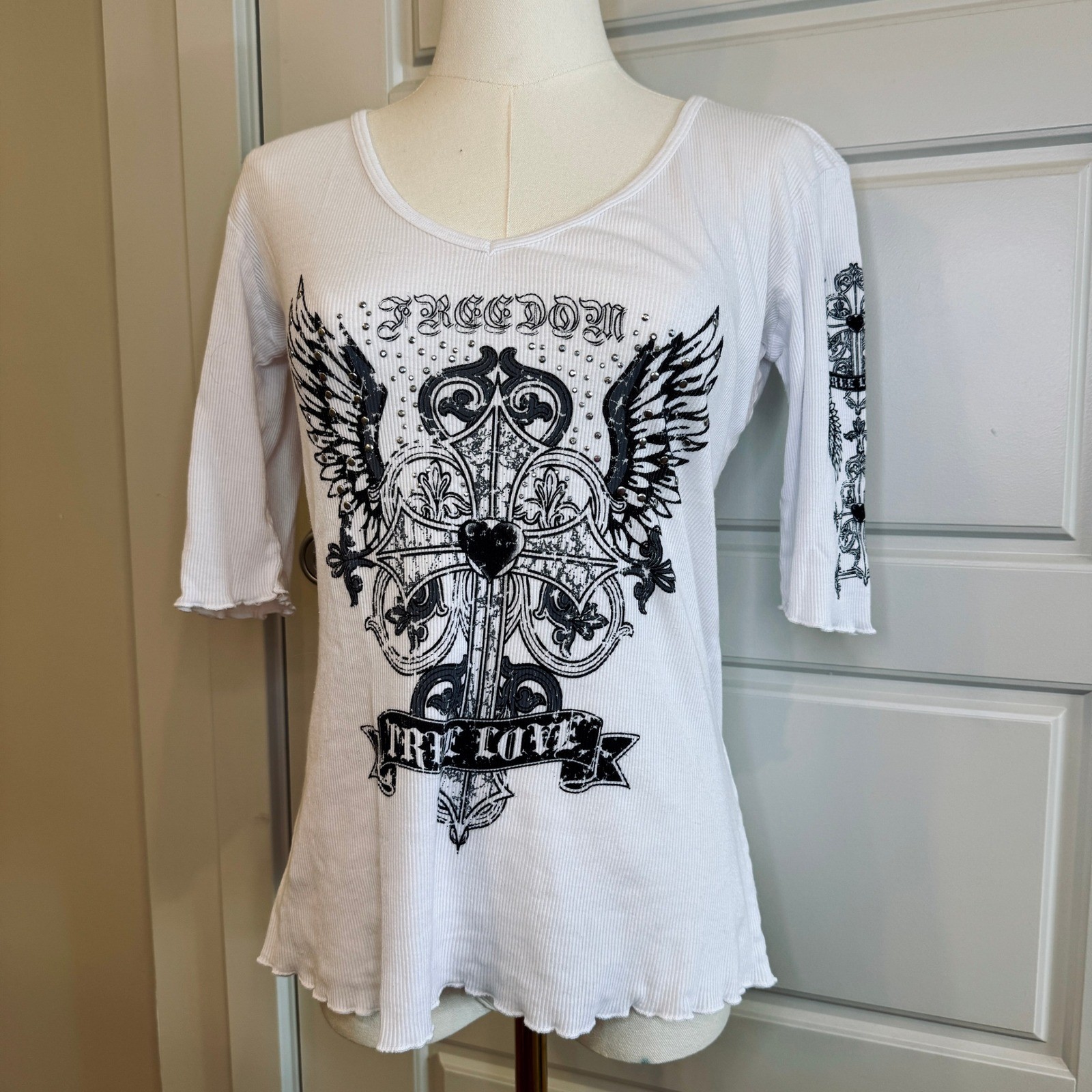 Freedom USA Womens XL White Ribbed Rhinestone Winged Cross Graphic Top Y2K Goth