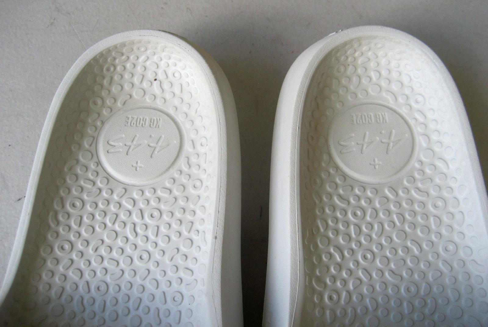 Allbirds Sugar Slider Sandals Womens 13 Mens 11 white Adjustable Strap Sugarcane