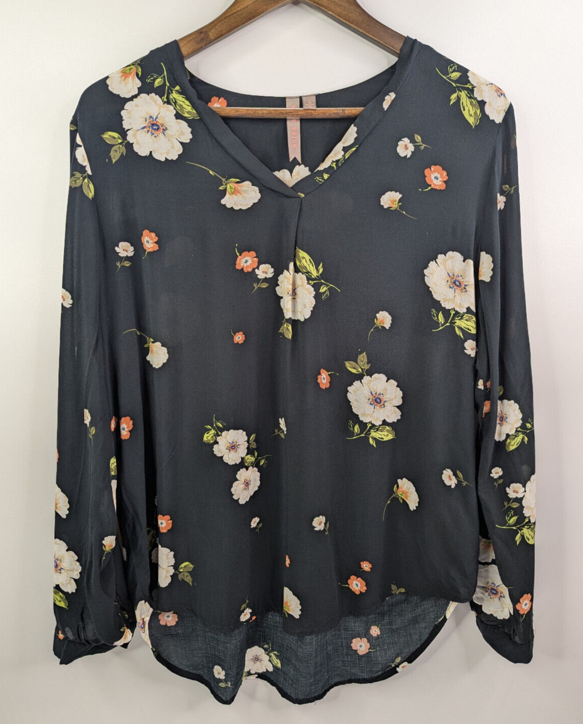 Brina & Em Long Sleeve Floral Women’s Shirt Size Large Black Blouse V-Neck Rayon