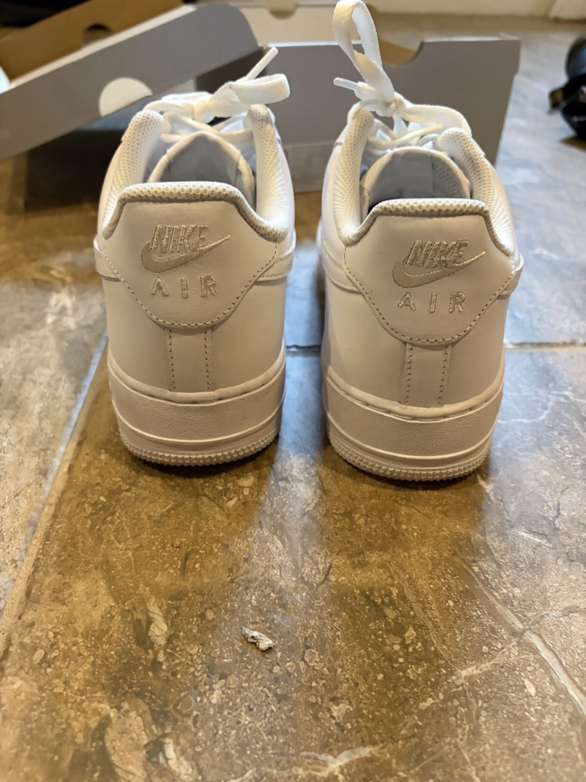 Nike Air Force Size 9.5 1 ’07 Low Top Triple White Men’s Sneakers CW2288-111