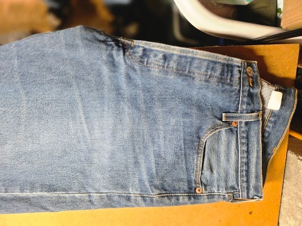 Levi 501 from 2004 501xx Made In Mexico Button Fly Denim Jeans 38×36.