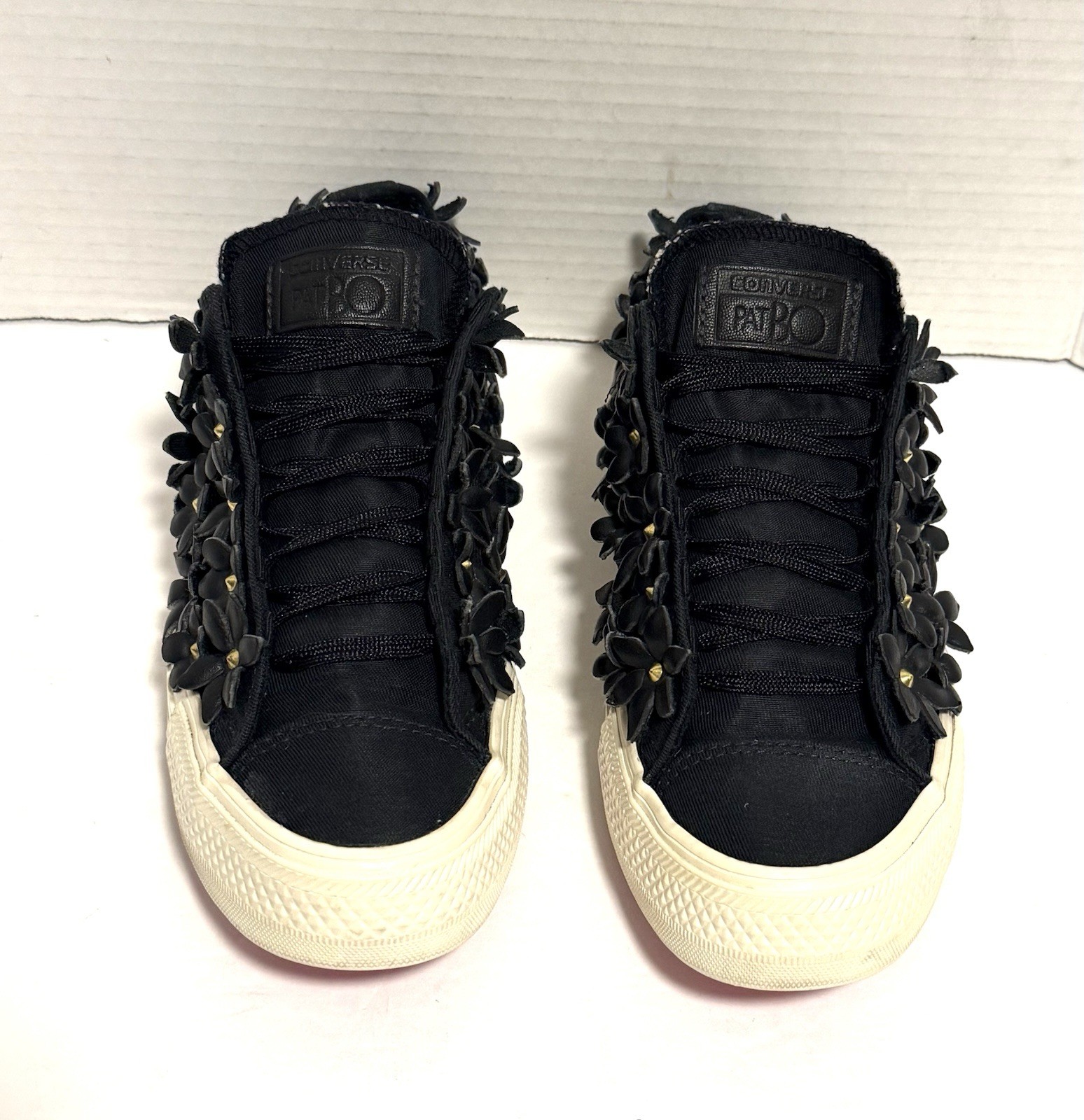 Converse Women’s Patbo Low Classic OX Black Floral Shoes 554863C (Womens Size 7)