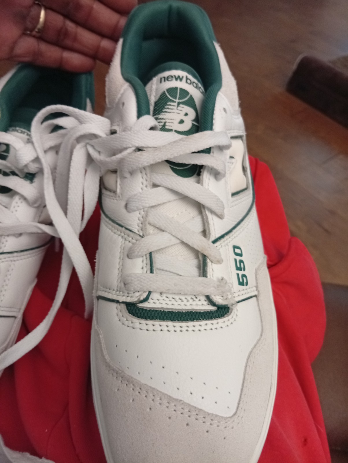 New Balance 550 Men’s White/Green Sneaker Size 11