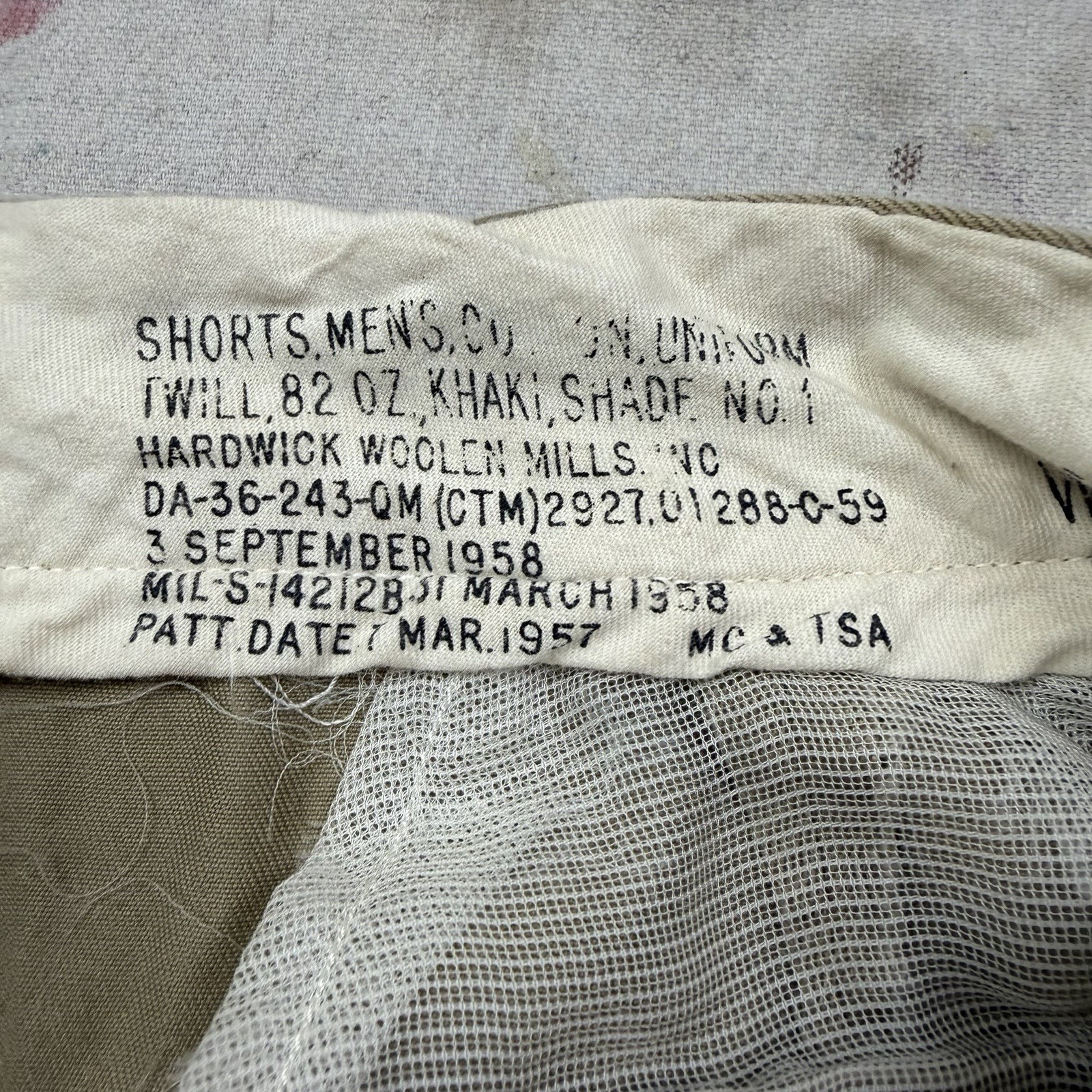 Vintage 50s US Military Khaki Cotton Twill Pleated Shorts Men 32 Army Korean War