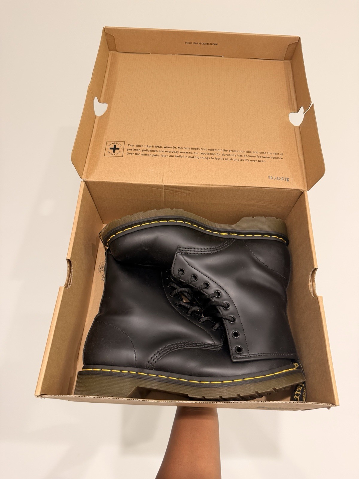 Dr. Martens 1460 Women’s Original Smooth Leather Lace Up Boots – Black, Size 10