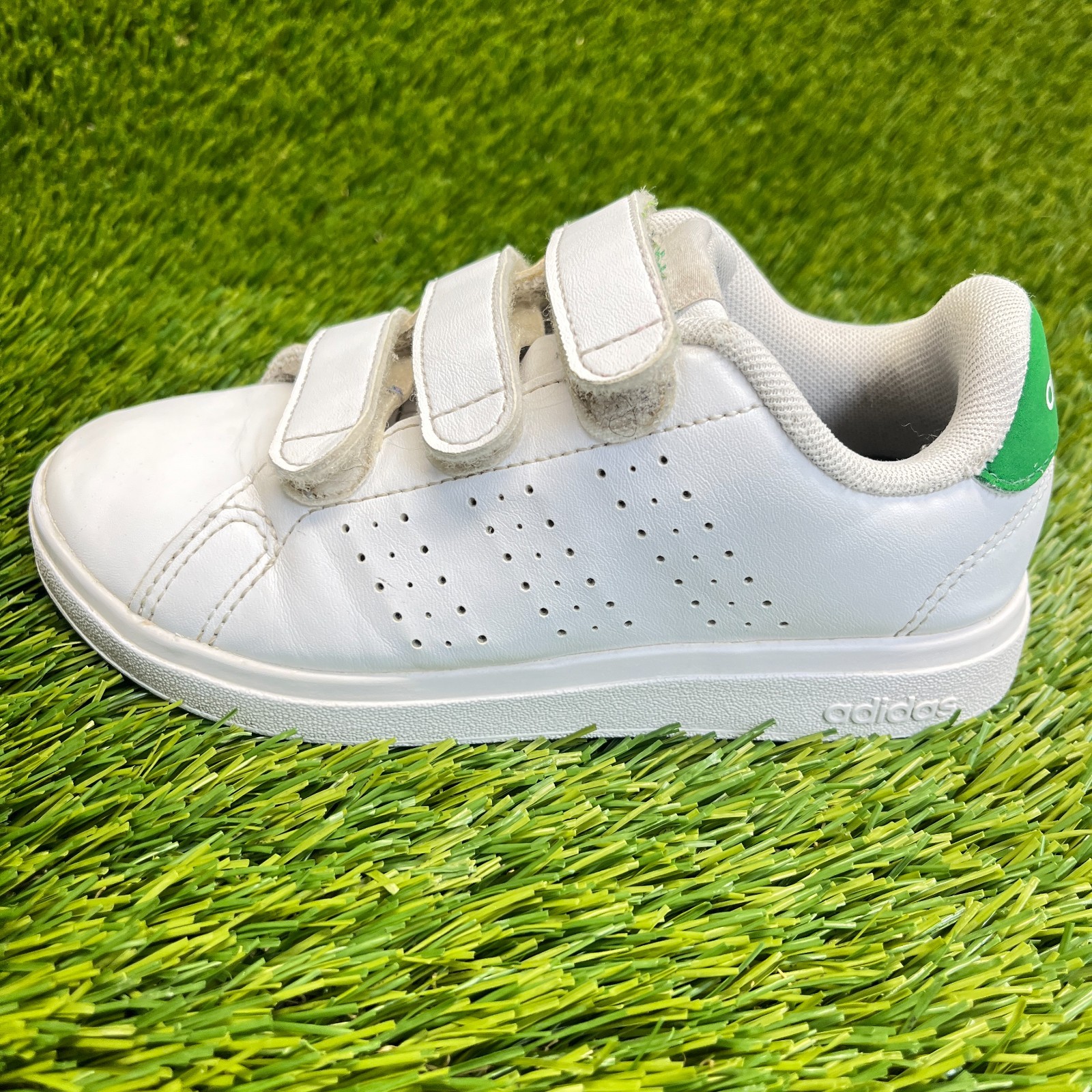 Adidas Advantage Base 2.0 Boys Size 11.5K White Athletic Leather Shoes Sneakers