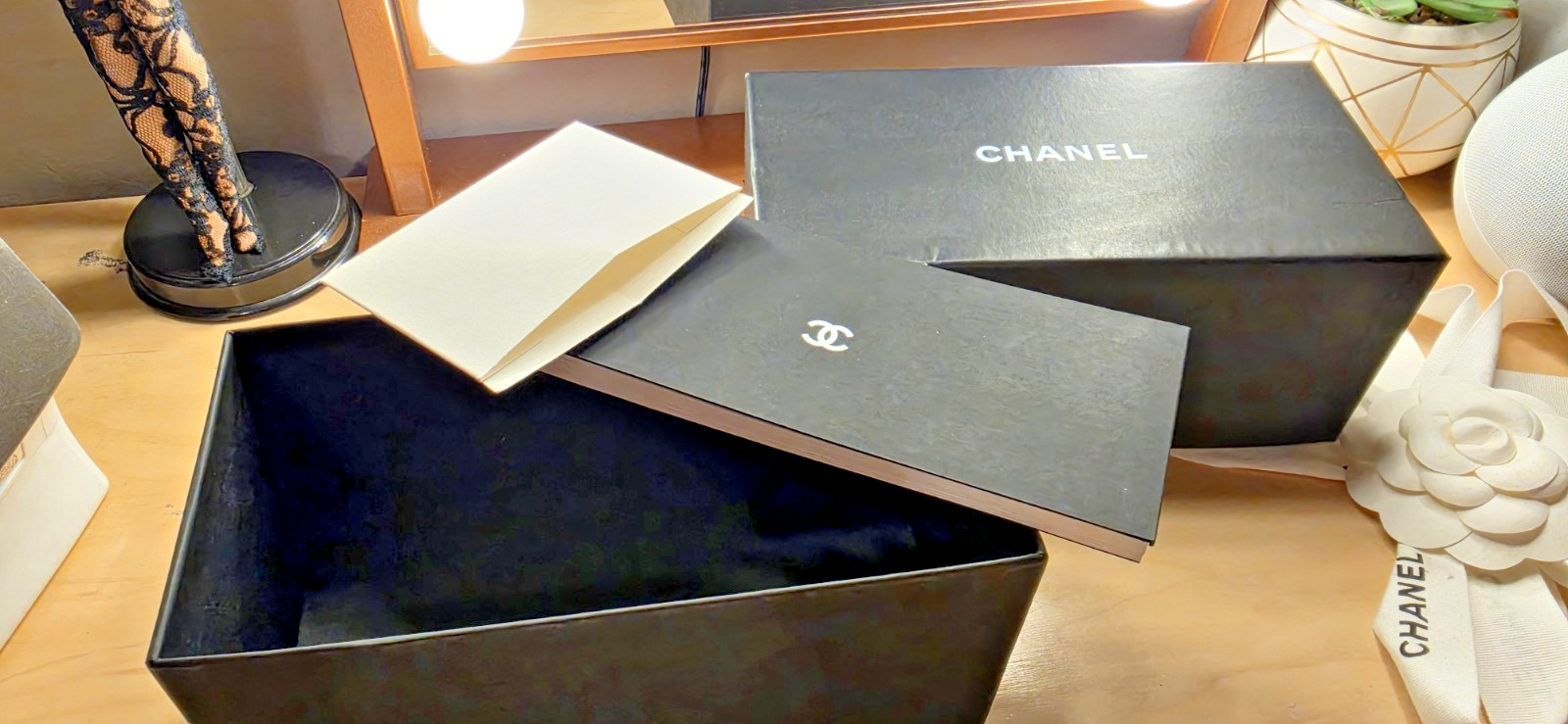 Authentic CHANEL Cream Beige Rectangular Sunglasses Bold CC Logo Full Set