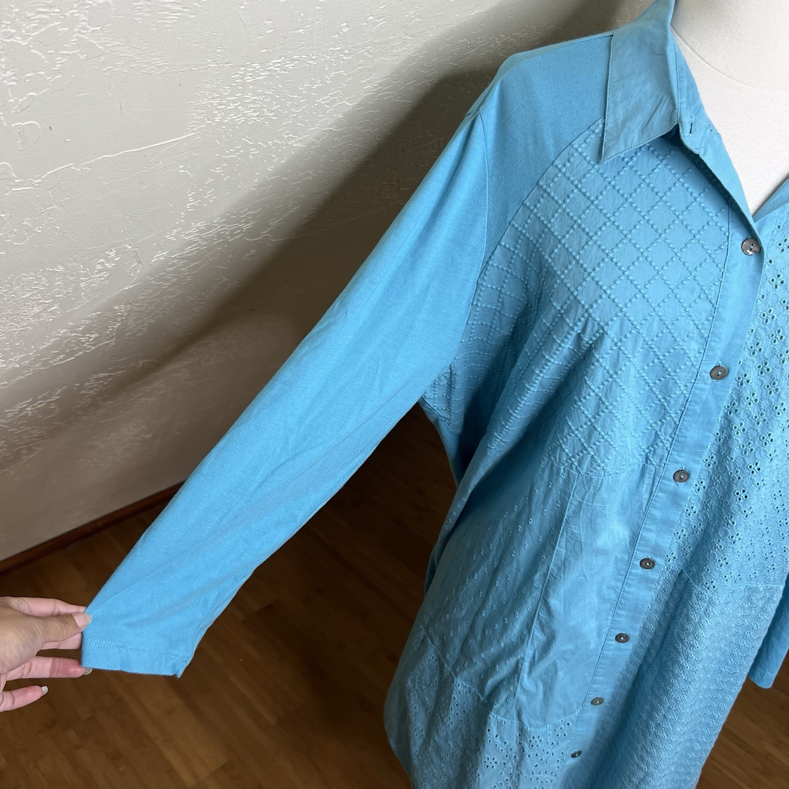 LOGO Lori Goldstein Cotton Eyelet Lace Tunic Top XL Button Down Boho Blue