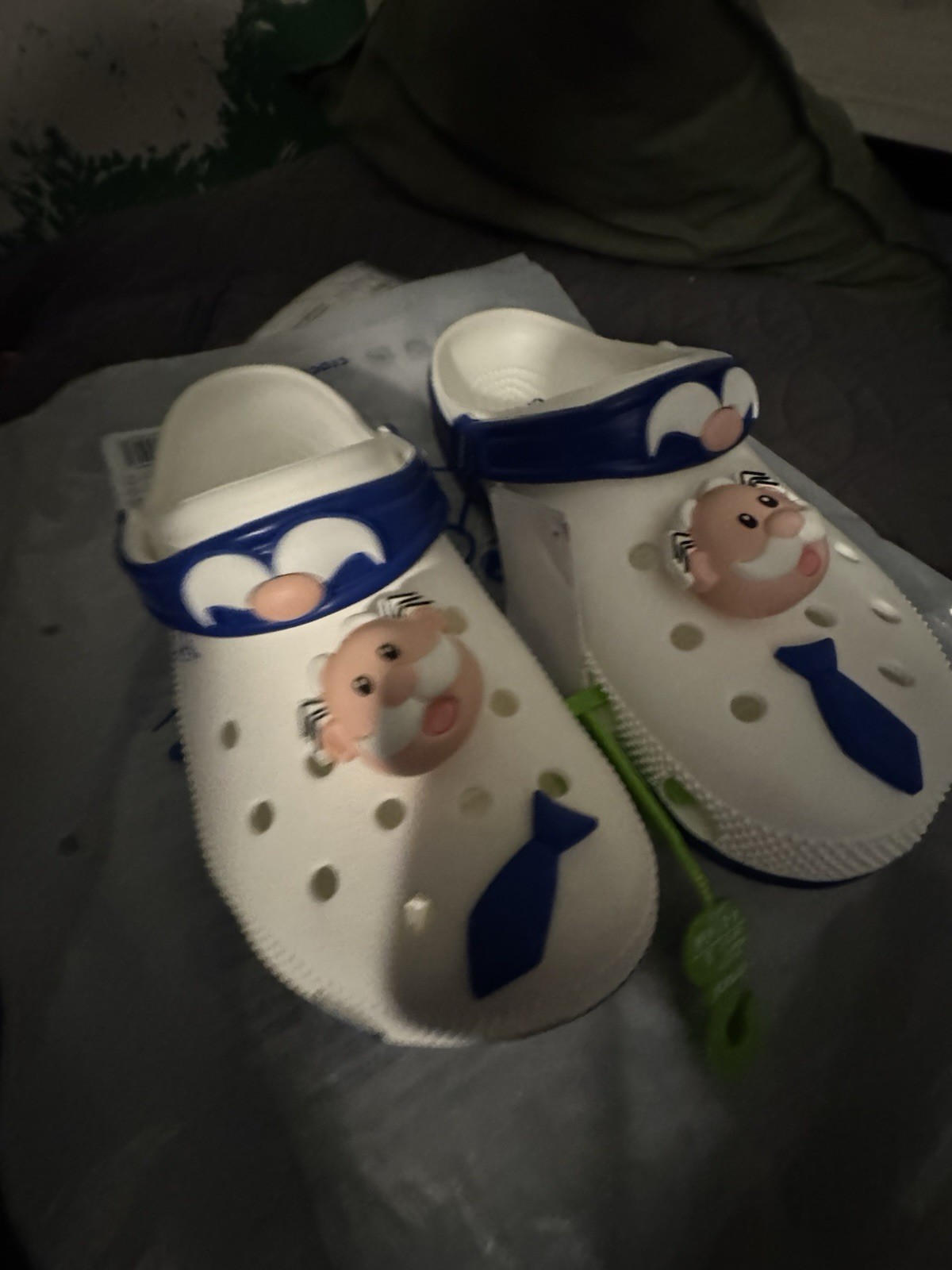 M8/W10 Dr. Simi Crocs