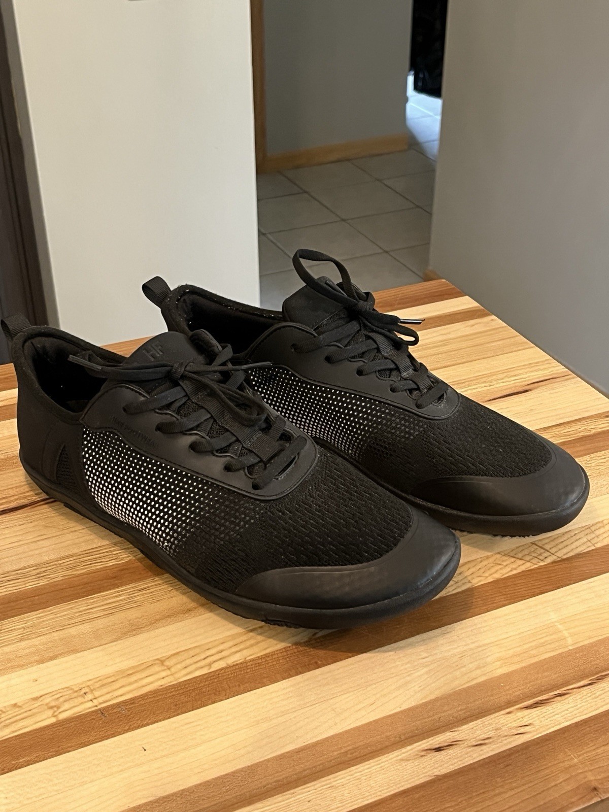 Hike HF Stride Sneaker Barefoot Black White Lace Up Men 12 Women 14 Unisex