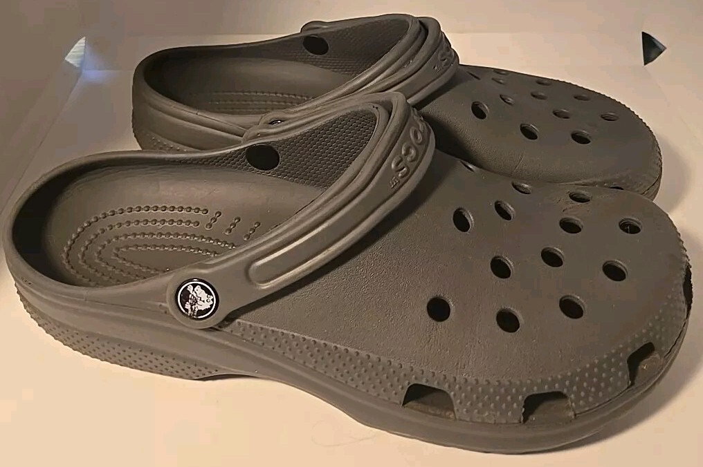 Crocs Baya Clogs Sandals Mens Size 10 Gray