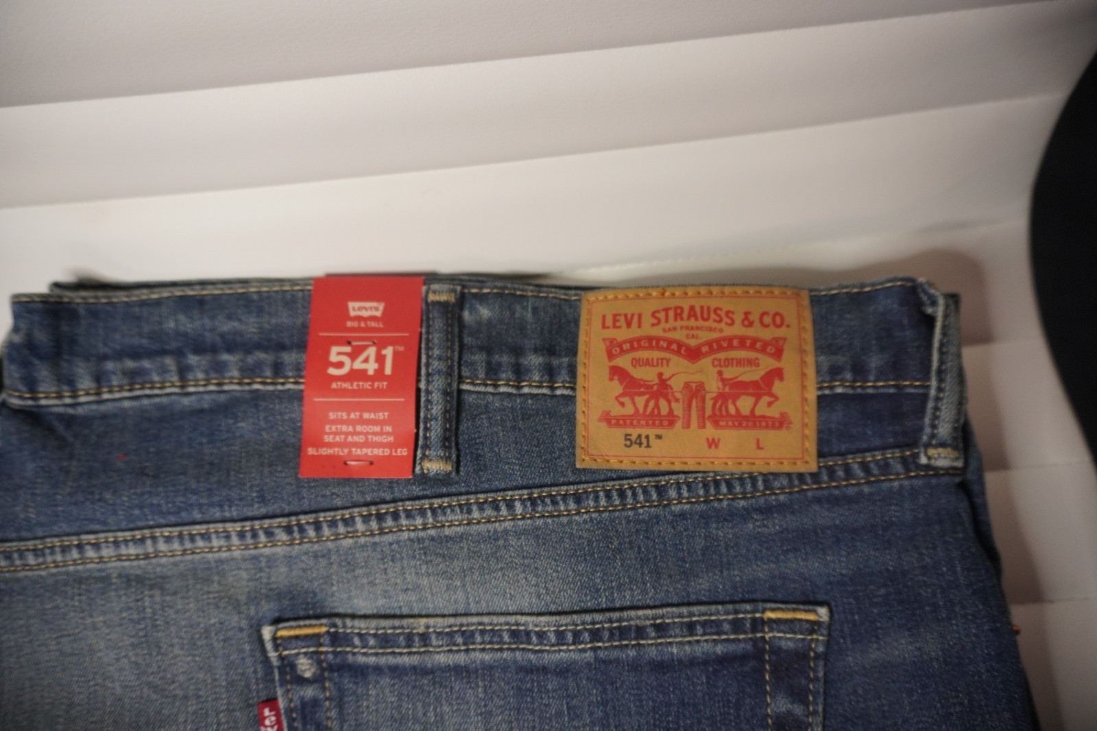 Levis 541 Jeans (NEW) With Tags 54×32