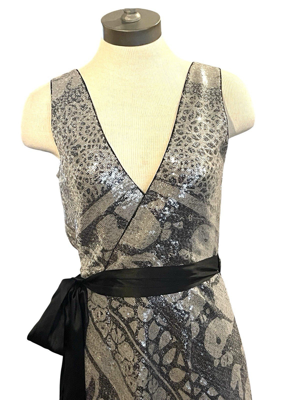DIANE VON FURSTENBURG Silver Black Sequin V-Neck Wrap Satin Tie Evening Dress