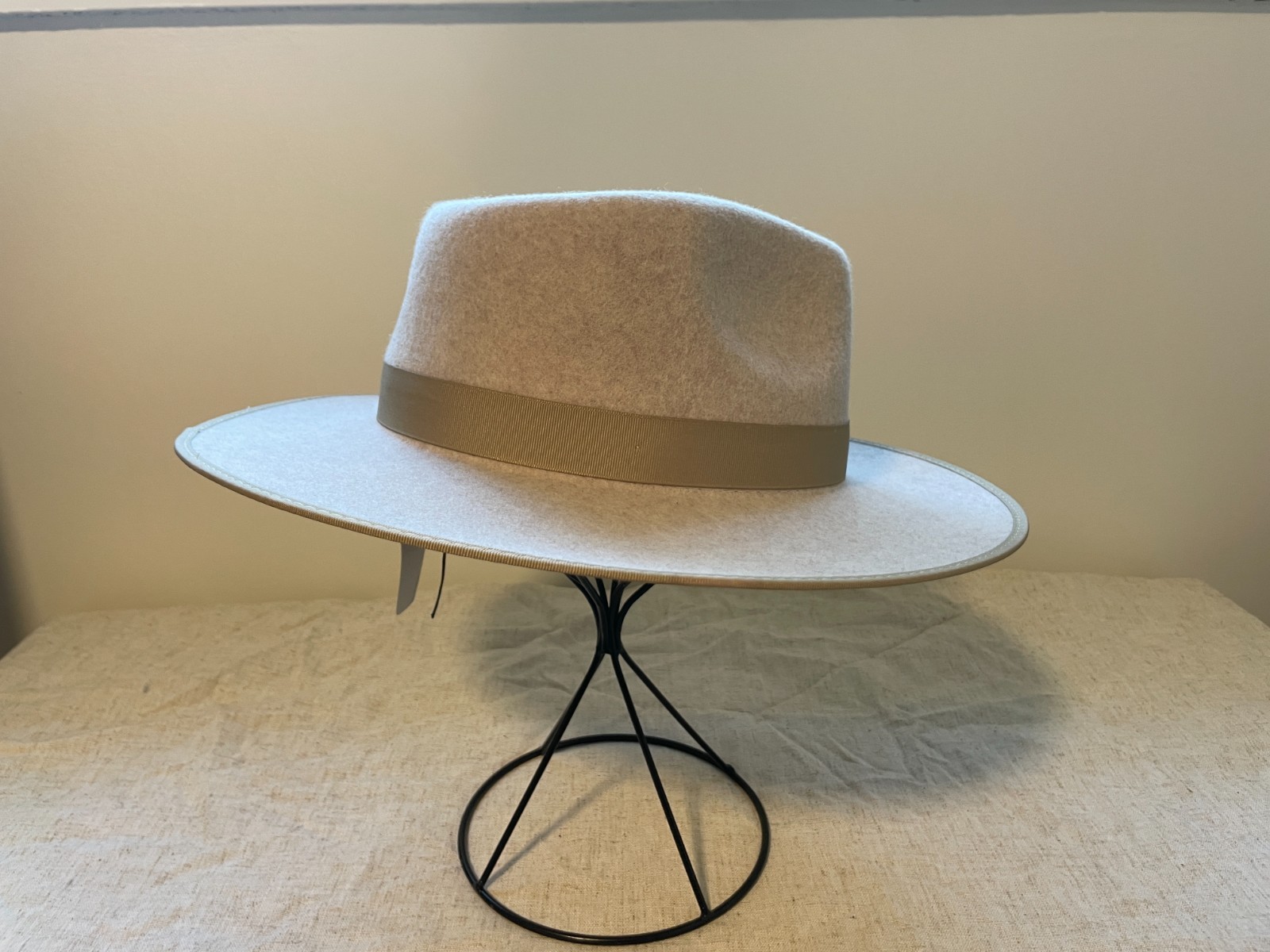 NEW Wide Brim Fedora Hat Beige Handcrafted Wool Boho Festival Classic Timeless