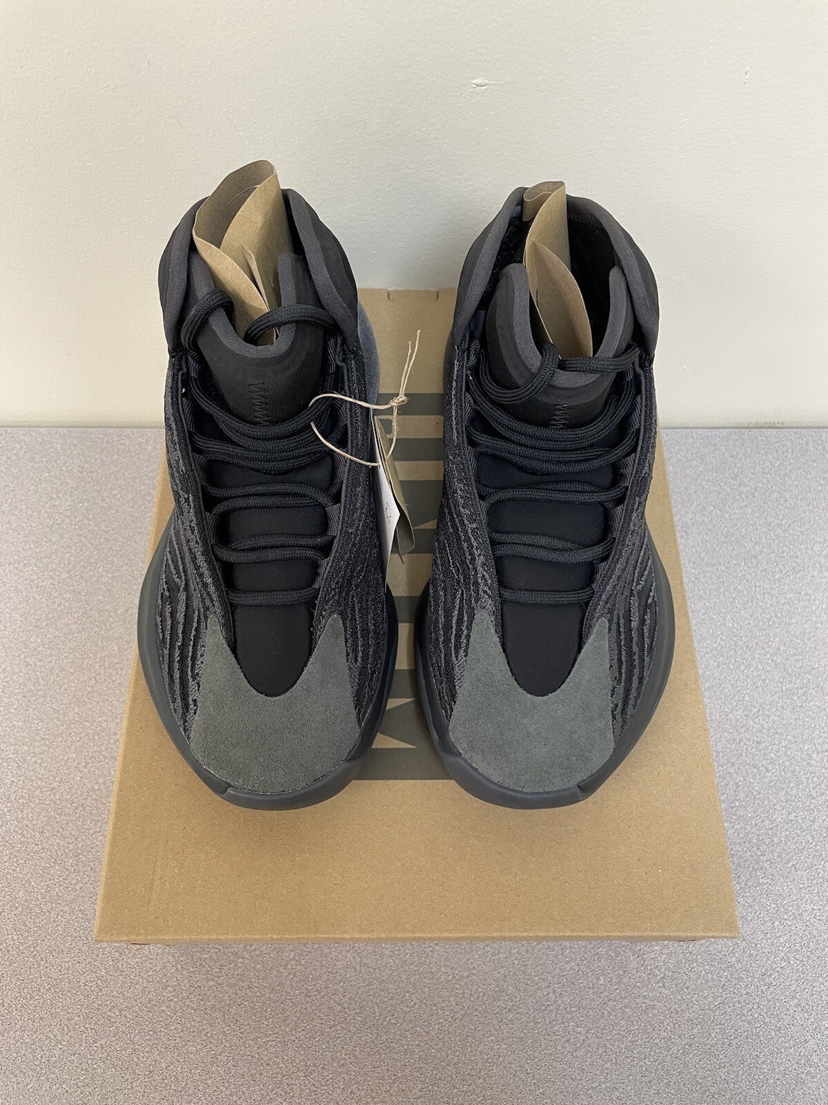 Men’s US Size 7 – adidas Yeezy QNTM Quantum Onyx GX1317 New Authentic