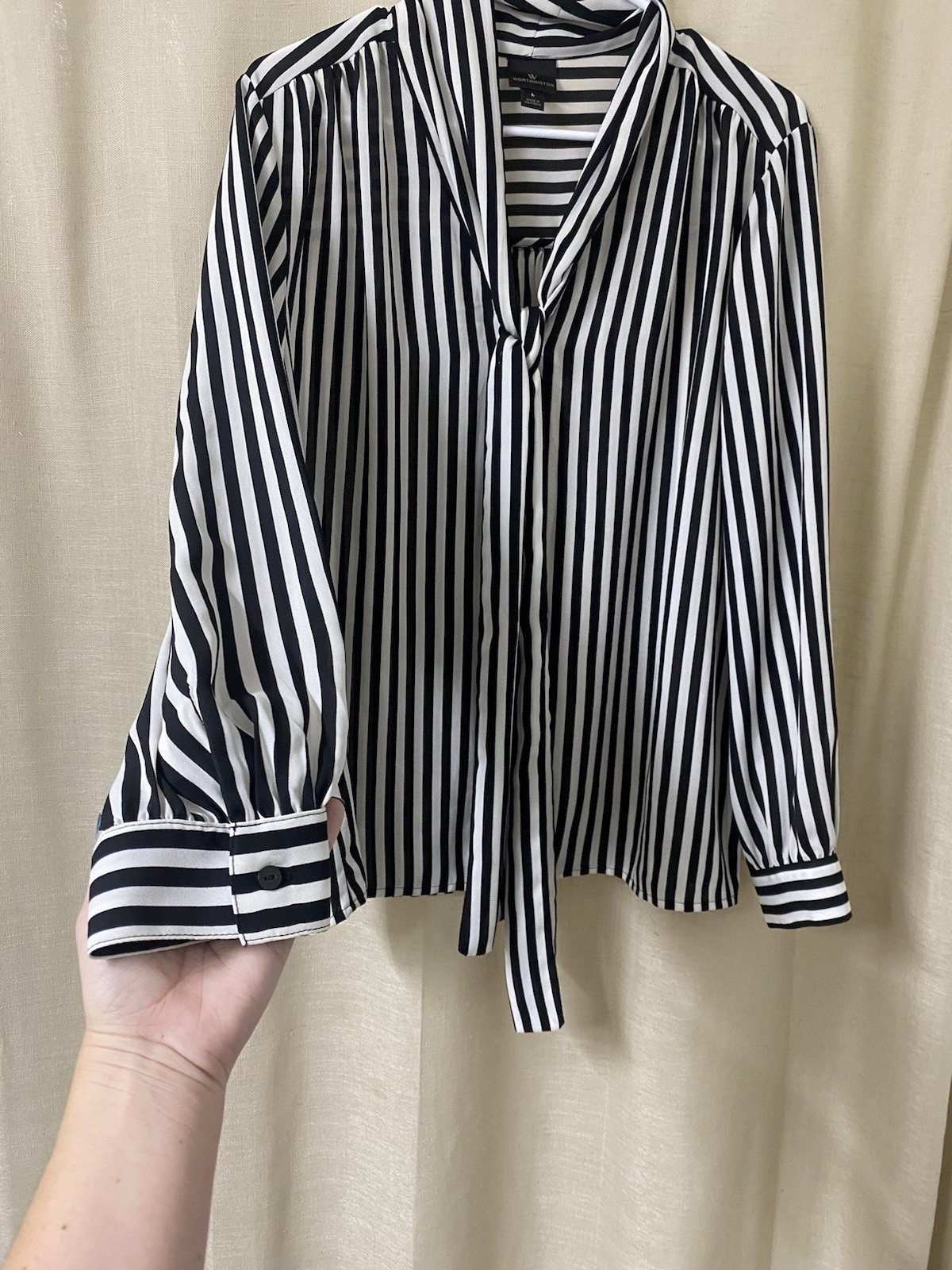 Worthington Black & White Striped Tie-Neck Button Front V-Neck Blouse L