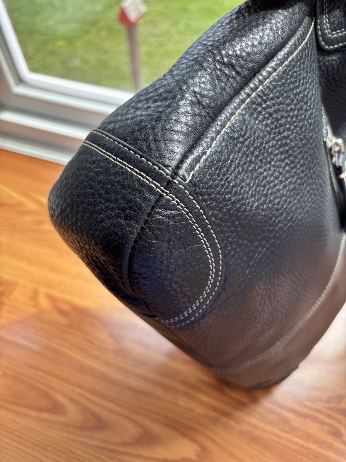 Coach Black Womens Pebbled Shoulder Bag Turn Lock F13956-See Description