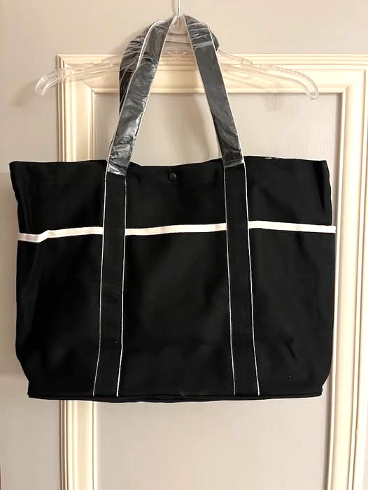 Lululemon Multi-Pocket Black Canvas Tote Bag Black cream 20.1″ x 5.9″ x 13.8