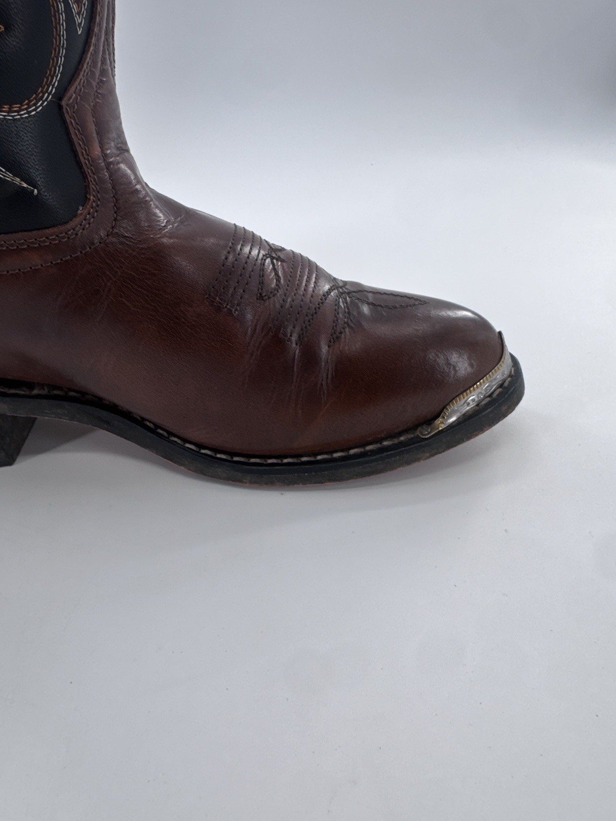 Laredo Men’s 28-2464 Nashville Leather Cowboy Boot Size 7 EW Peanut