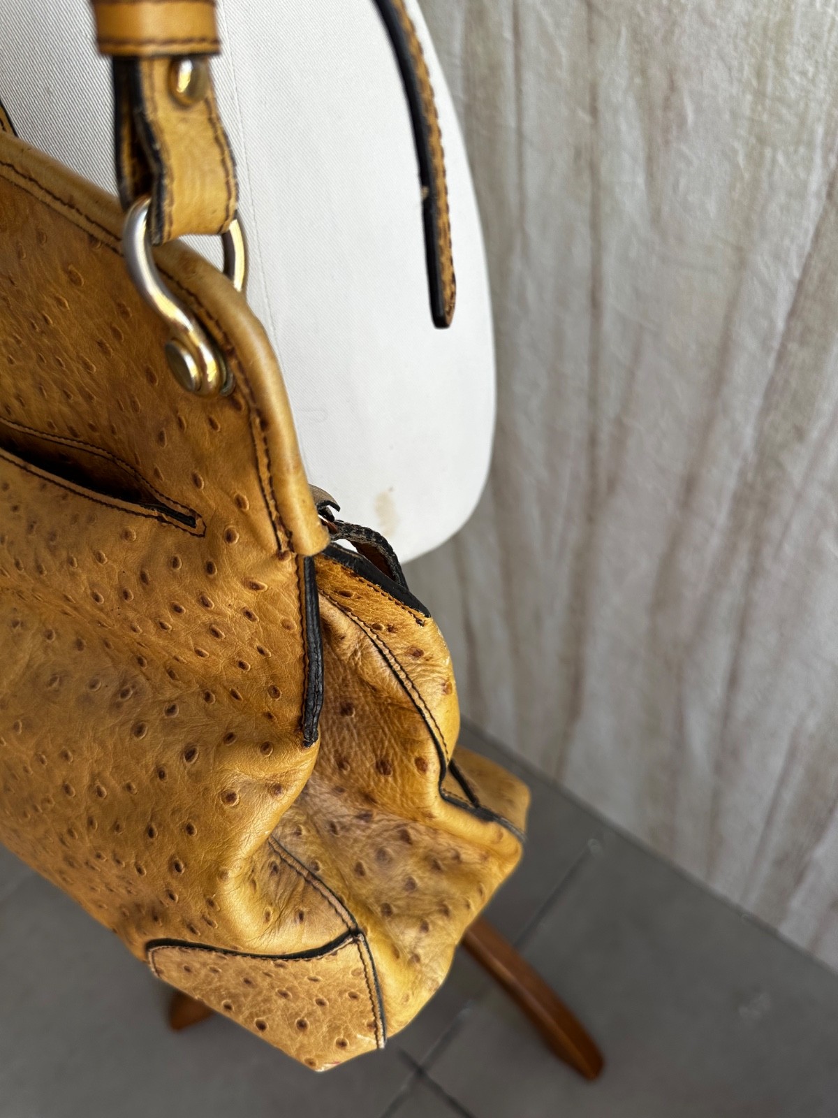 Furla handbag/shoulder bag in beige ostrich-embossed leather