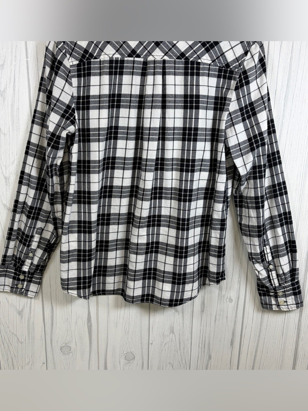 J.CREW Women’s Black & White Plaid Lightweight Flannel Button-Up, Medium