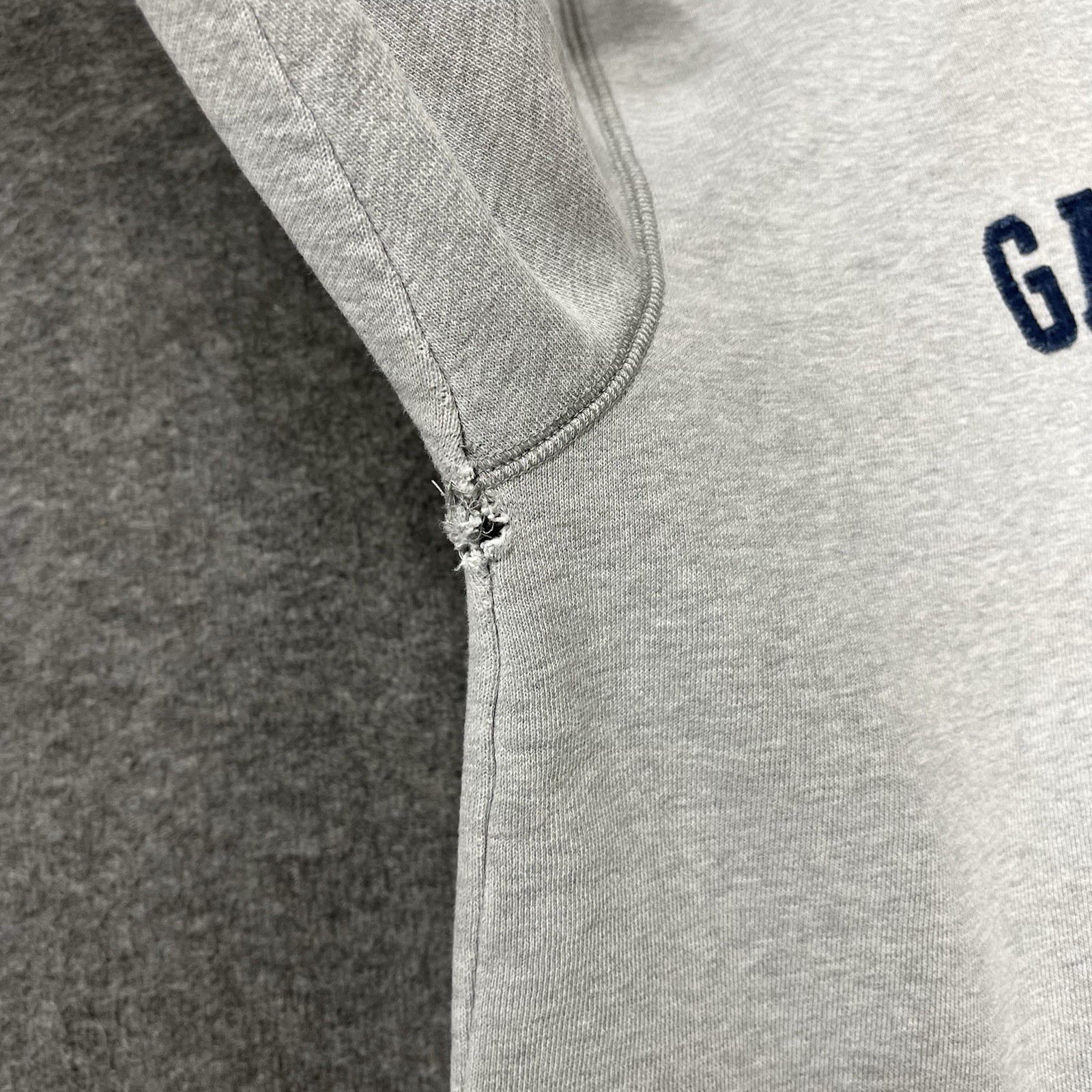 Vintage Gap Sweatshirt Men’s Small Gray 90s Y2K Boxy Athletic Distressed