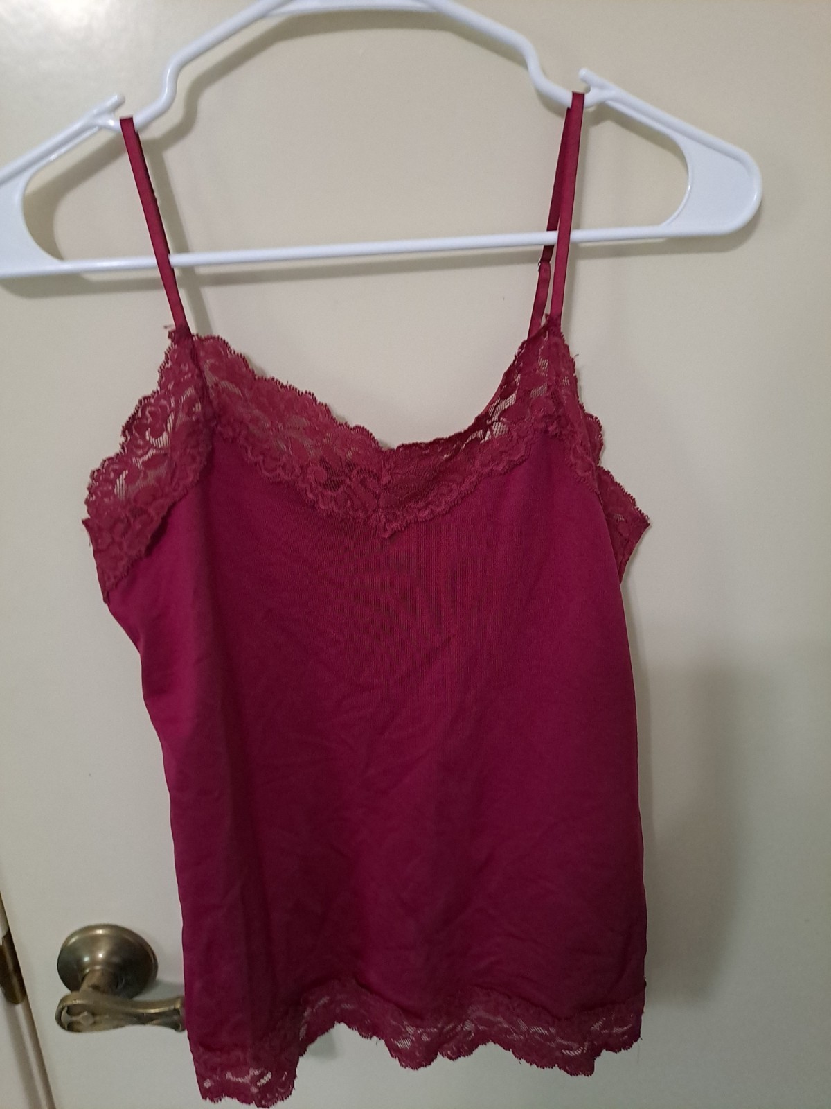 White House Black Market WHBM Berry Pink Lace Trim Camisole Size Small