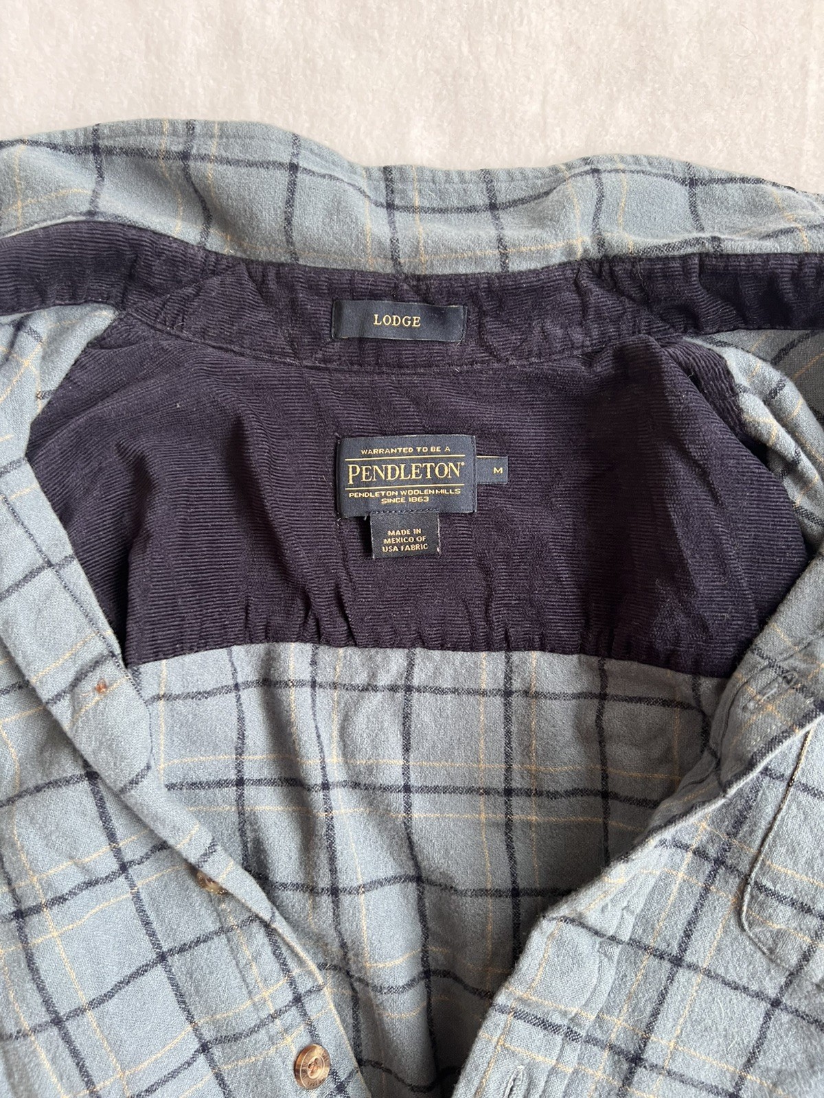 PENDLETON Lodge Flannel Shirt Mens Medium Plaid Pattern Virgin Wool Blue/Gray
