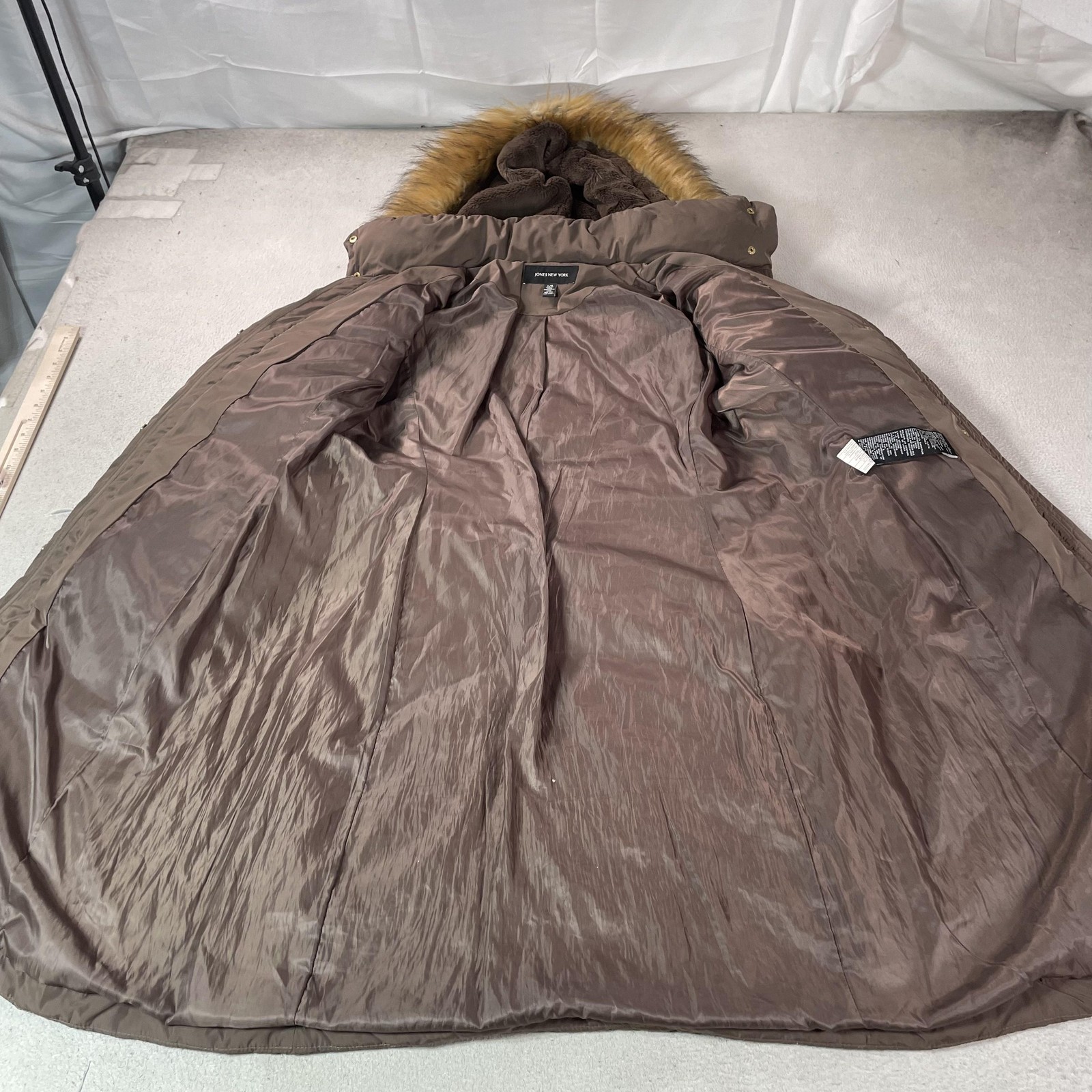 Jones New York Down Coat Womens Large Brown Puffer Hooded Fur Trim Long Parka