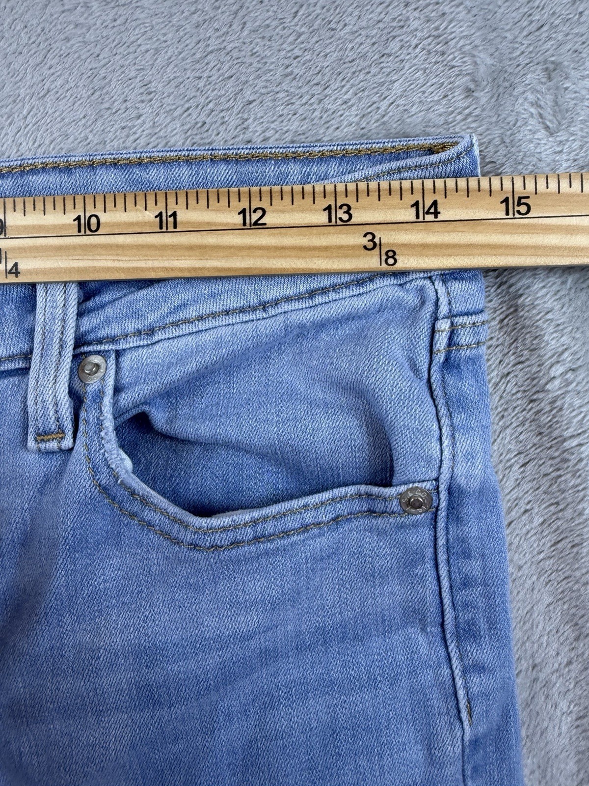Levi’s 726 Jeans Women’s Size 29 Flare Distressed Denim Light Wash
