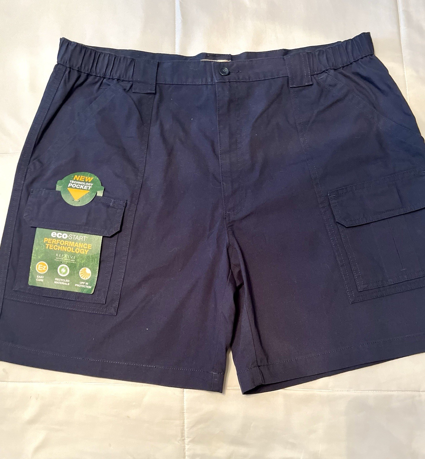 Savane Men’s Navy Blue Cargo Hiking Eco Smart Performance Shorts Size 40