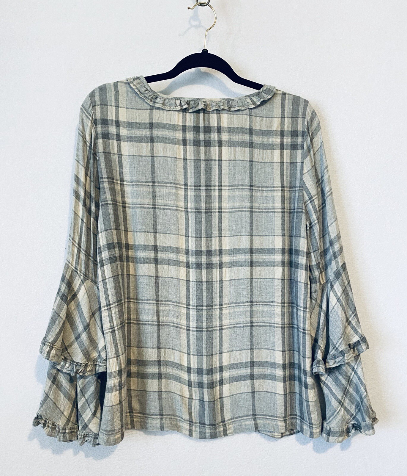 Pleione Top Womens Medium Gray Plaid Tiered Bell Sleeve Ruffle Collar Boho