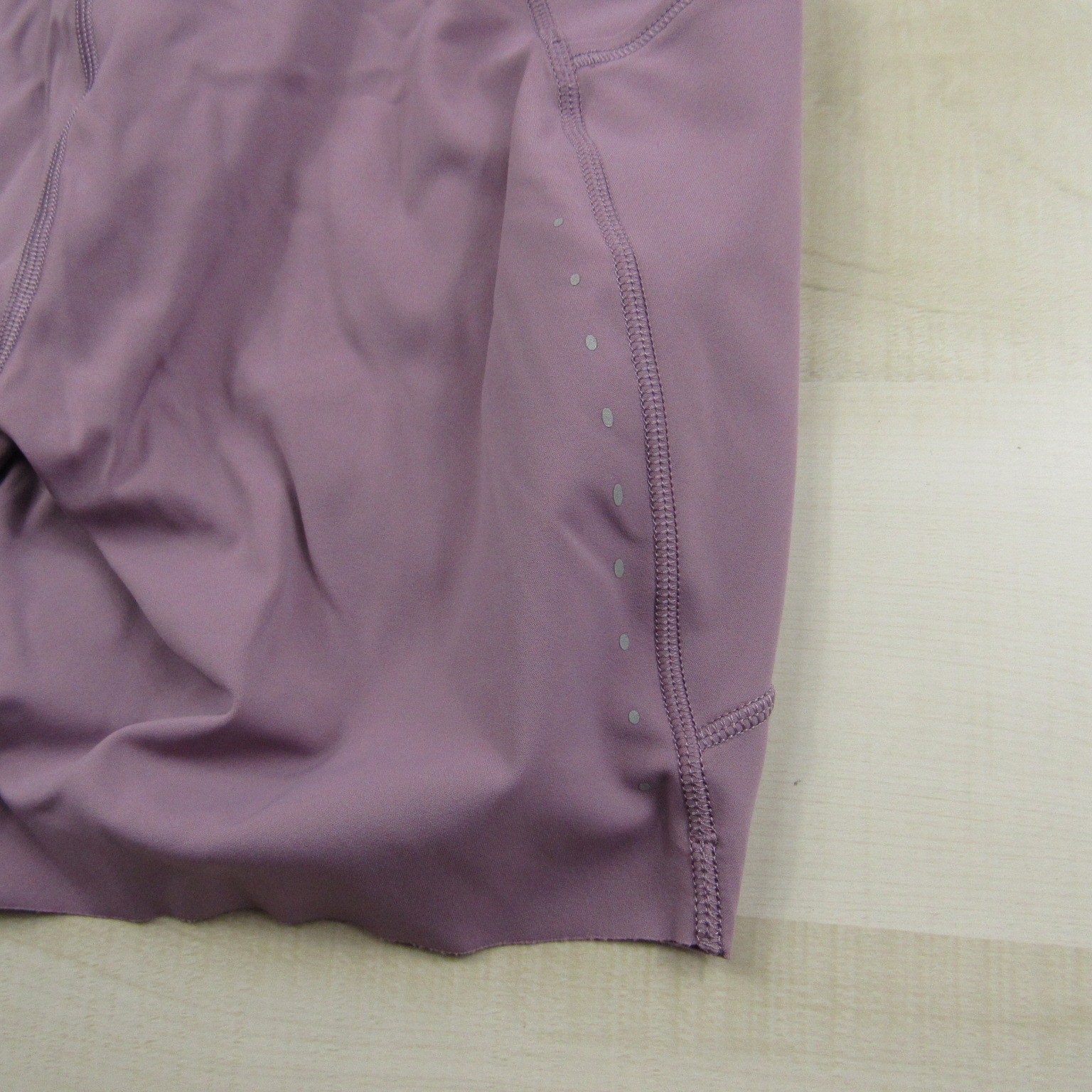 Lululemon Shorts Womens 4 Purple Align Athleisure Gym Yoga Active Stretch